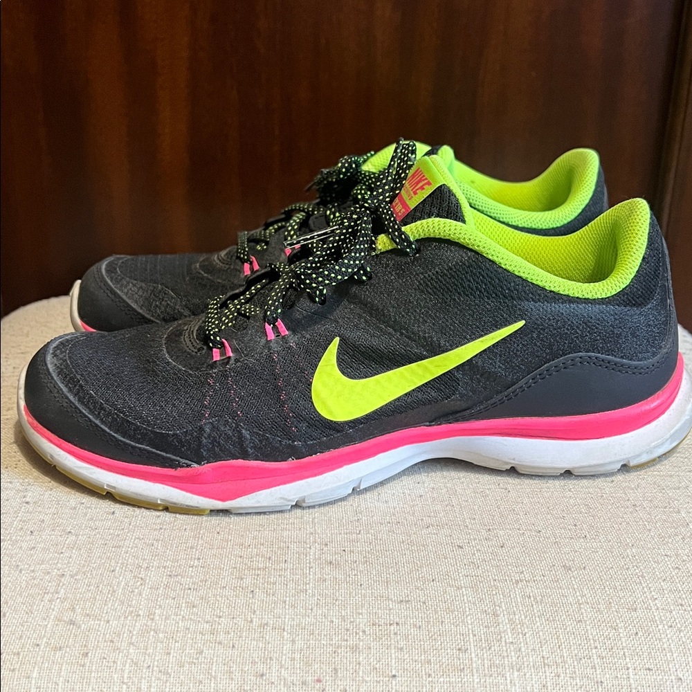 Black with Neon accented Nike Flex Trainers 5